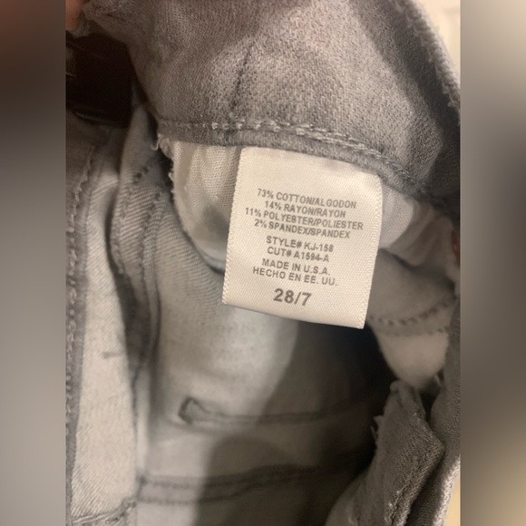 Karlie Jeans - Picture 4 of 4